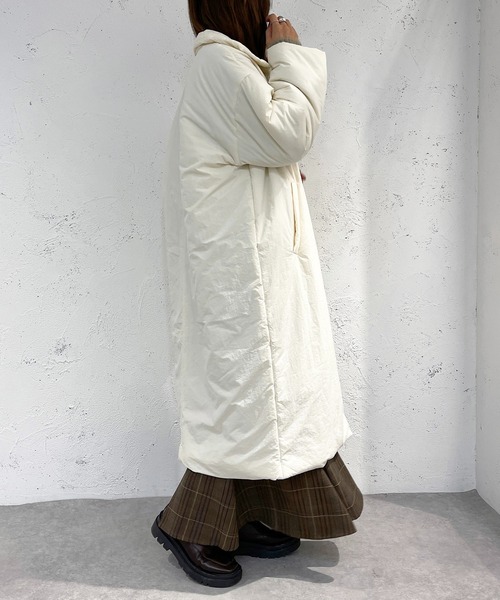 apres jour mignon（アプレジュールミニョン）の「中綿ロングコート【ZOZOTOWN限定アイテム】（その他アウター・レディース・ブラック/アイボリー・X-LARGE/フリー）」の12枚目の写真