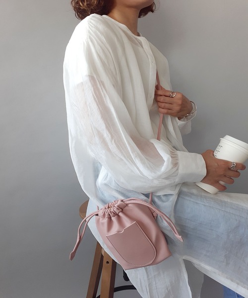 thank U more(サンキューモア)の「レザー 巾着 ショルダーバッグ(ショルダーバッグ・レディース・ベージュ/ピンク/ブラウン/グリーン・FREE)」の21枚目の写真