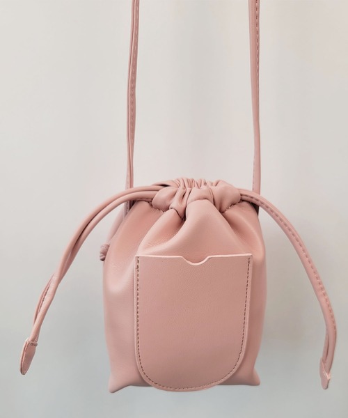 thank U more(サンキューモア)の「レザー 巾着 ショルダーバッグ(ショルダーバッグ・レディース・ベージュ/ピンク/ブラウン/グリーン・FREE)」の15枚目の写真