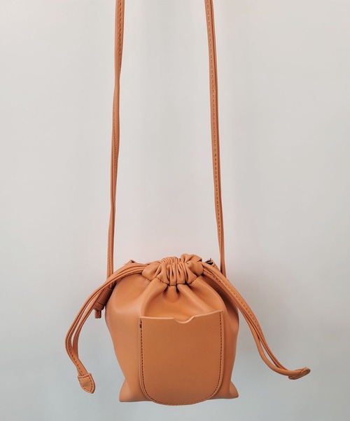 thank U more(サンキューモア)の「レザー 巾着 ショルダーバッグ(ショルダーバッグ・レディース・ベージュ/ピンク/ブラウン/グリーン・FREE)」の16枚目の写真