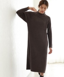 ボトルネックリブニットロングワンピース