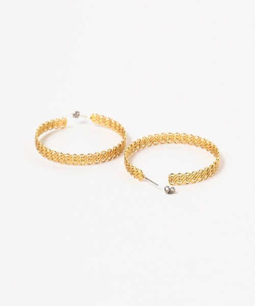 Ray BEAMS(レイビームス)の「Ray BEAMS / メタル レース フープ ピアス(ピアス(両耳用)・レディース・ゴールド/シルバー・ONE SIZE)」の3枚目の写真
