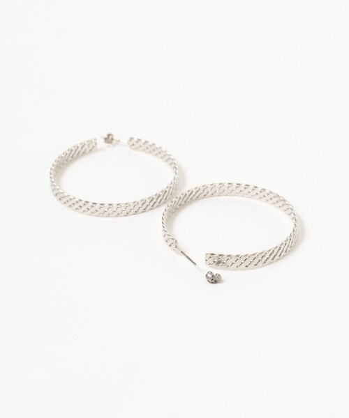 Ray BEAMS(レイビームス)の「Ray BEAMS / メタル レース フープ ピアス(ピアス(両耳用)・レディース・ゴールド/シルバー・ONE SIZE)」の5枚目の写真