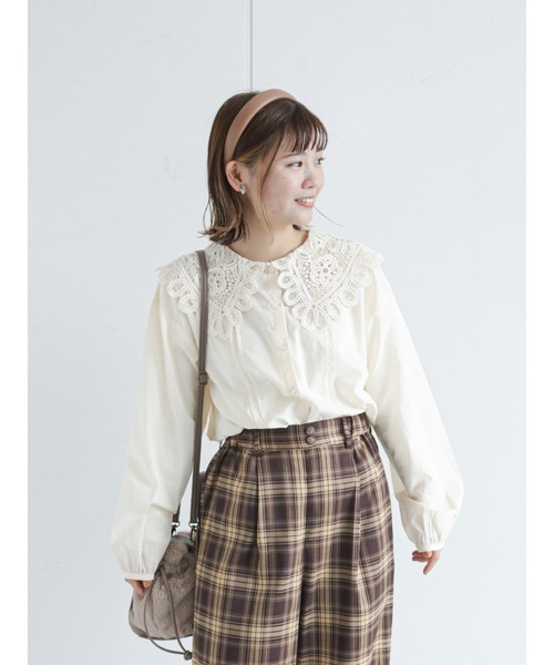 ehka sopo（エヘカソポ）の「バテンレース衿ブラウス（シャツ/ブラウス・レディース・キナリ/オフホワイト/ブラック・ﾌﾘ-）」の3枚目の写真