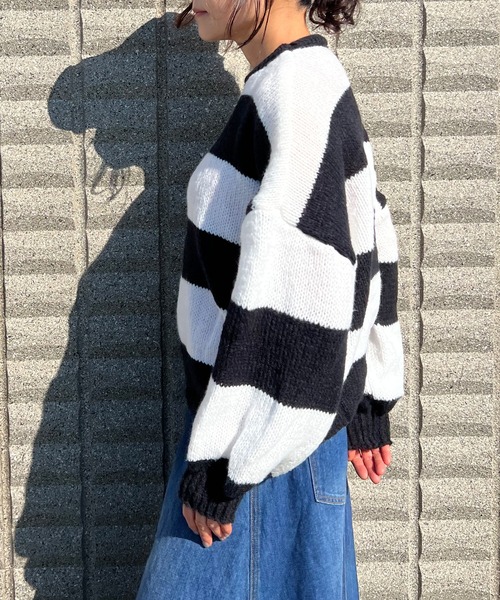 BEATJIVE（ビートジャイブ）の「ビッグシルエット 太ボーダー ニット レディース（ニット/セーター・レディース・ブラック×ピンク/ブラック×グリーン/ブラック×ホワイト・FREE）」の15枚目の写真