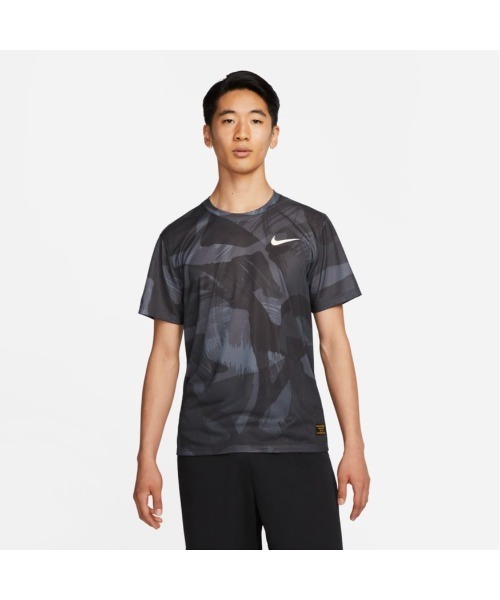 NIKE(ナイキ)の「NIKE/ナイキ AS M DF TEE LGD CAMO AOP(Tシャツ/カットソー・メンズ・カモフラージュ/ブラック・M/L/XL)」の1枚目の写真