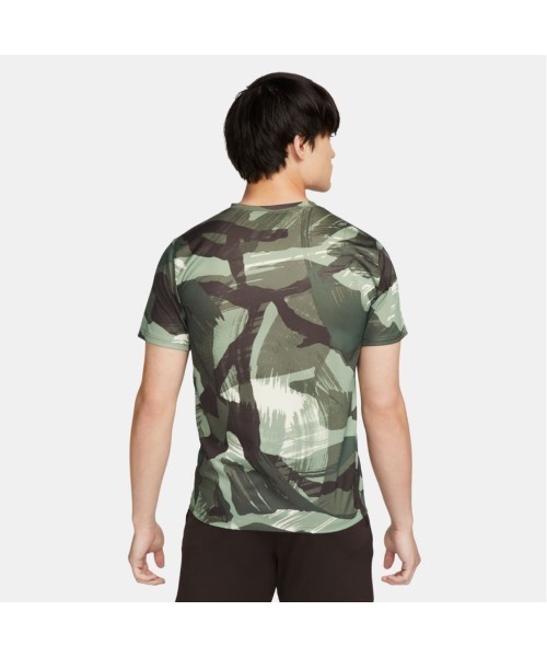 NIKE(ナイキ)の「NIKE/ナイキ AS M DF TEE LGD CAMO AOP(Tシャツ/カットソー・メンズ・カモフラージュ/ブラック・M/L/XL)」の4枚目の写真