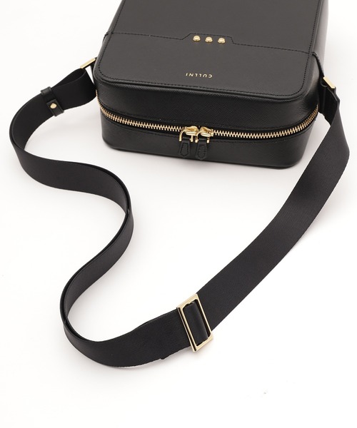 CULLNI（クルニ）の「BG-027/ Square leather shoulder bag