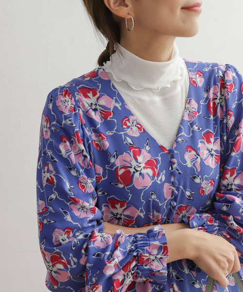 URBAN RESEARCH DOORS（アーバンリサーチドアーズ）の「シアーリブタートルカットソー（Tシャツ/カットソー・レディース・オフホワイト/ミント・MEDIUM）」の5枚目の写真