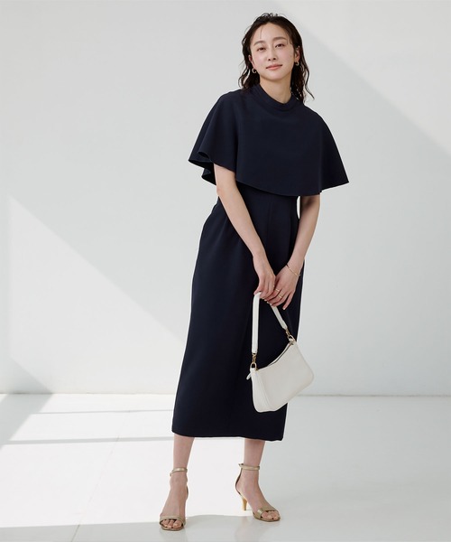 UR'S(ユアーズ)の「ケープウエストタックワンピース(ワンピース・レディース・ネイビー/ベージュ/ブラック・S/M/L)」の11枚目の写真