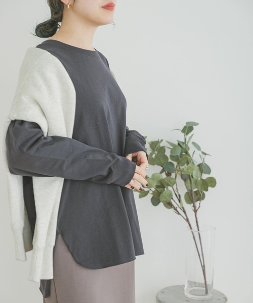 ITEMS URBANRESEARCH（アイテムズ アーバンリサーチ）の「ラウンドロングTシャツ（Tシャツ/カットソー・レディース・ブラック系その他/オフホワイト/スミクロ・FREE）」の11枚目の写真