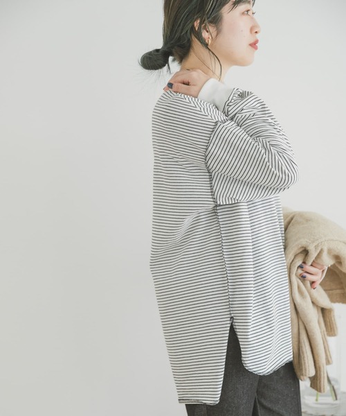 ITEMS URBANRESEARCH（アイテムズ アーバンリサーチ）の「ラウンドロングTシャツ（Tシャツ/カットソー・レディース・ブラック系その他/オフホワイト/スミクロ・FREE）」の16枚目の写真