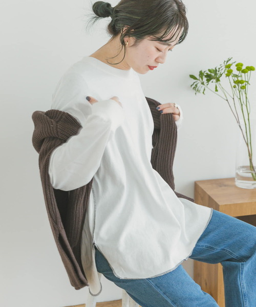 ITEMS URBANRESEARCH（アイテムズ アーバンリサーチ）の「ラウンドロングTシャツ（Tシャツ/カットソー・レディース・ブラック系その他/オフホワイト/スミクロ・FREE）」の21枚目の写真