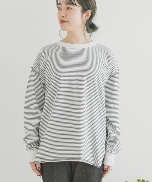 ITEMS URBANRESEARCH（アイテムズ アーバンリサーチ）の「ラウンドロングTシャツ（Tシャツ/カットソー・レディース・ブラック系その他/オフホワイト/スミクロ・FREE）」の6枚目の写真