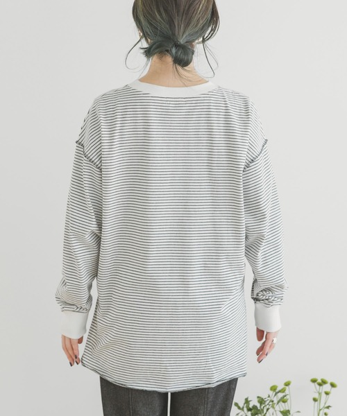 ITEMS URBANRESEARCH（アイテムズ アーバンリサーチ）の「ラウンドロングTシャツ（Tシャツ/カットソー・レディース・ブラック系その他/オフホワイト/スミクロ・FREE）」の10枚目の写真