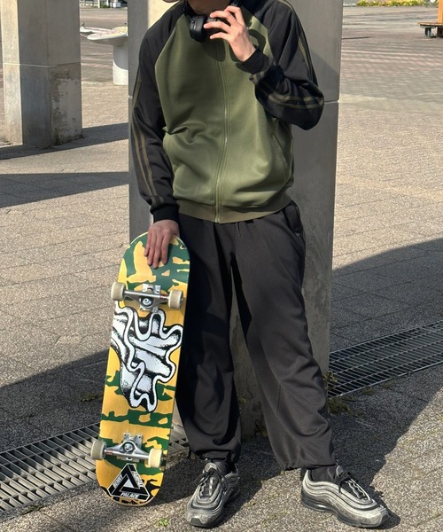 kutir（クティール）の「サイドライン配色トラックジャケット(セットアップ着用可)（その他アウター・メンズ・ネイビー/カーキ/アイボリー・MEDIUM/LARGE）」の9枚目の写真