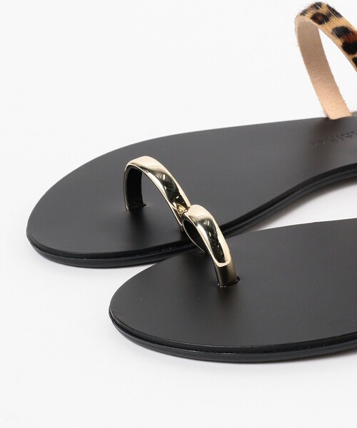 Ray BEAMS（レイビームス）の「NICOLAS LAINAS / サムリング フープ サンダル（サンダル・レディース・ゴールド・35/36/37/38/39）」の3枚目の写真