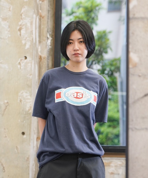 THRIFTY LOOK(スリフティールック)の「THRIFTY LOOK / スリフティールック THRIFTY "OASIS" TEE オアシス バンドTシャツ バンT(Tシャツ/カットソー・メンズ・ネイビー・X-LARGE/LARGE/MEDIUM)」の8枚目の写真