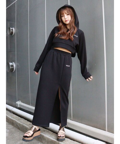 MURUA（ムルーア）の「ロゴクロップドパーカー（Tシャツ/カットソー・レディース・ブラック/アイボリー・FREE）」の5枚目の写真