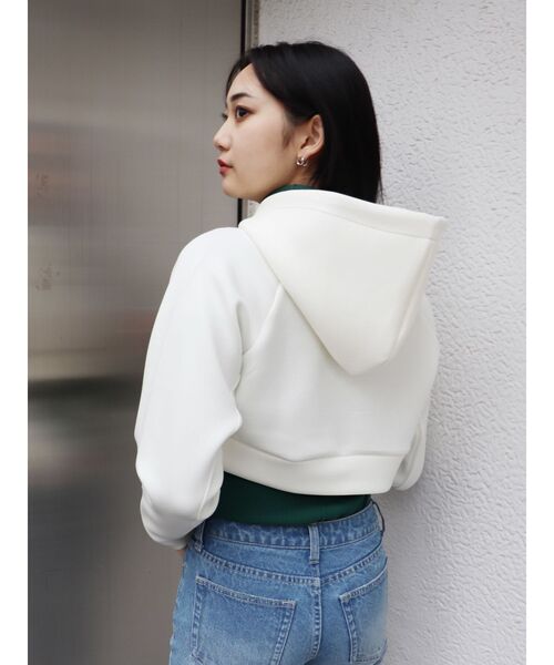 MURUA（ムルーア）の「ロゴクロップドパーカー（Tシャツ/カットソー・レディース・ブラック/アイボリー・FREE）」の14枚目の写真