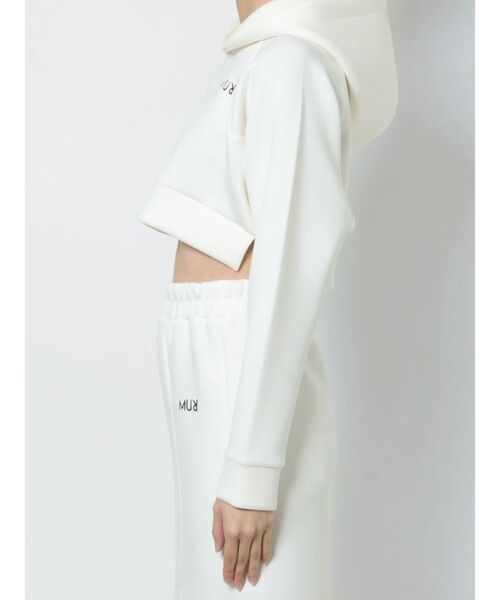 MURUA（ムルーア）の「ロゴクロップドパーカー（Tシャツ/カットソー・レディース・ブラック/アイボリー・FREE）」の20枚目の写真