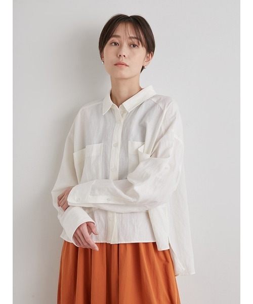 emmi（エミ）の「【emmi atelier】リネン混ビッグポケットシャツ