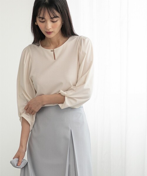 index（インデックス）の「◆ツイストスリーブトップス【接触冷感/洗濯機洗い可】（Tシャツ/カットソー・レディース・ライトブルー/イエロー系その他/オフホワイト/ネイビー・36/38/40/42）」の7枚目の写真