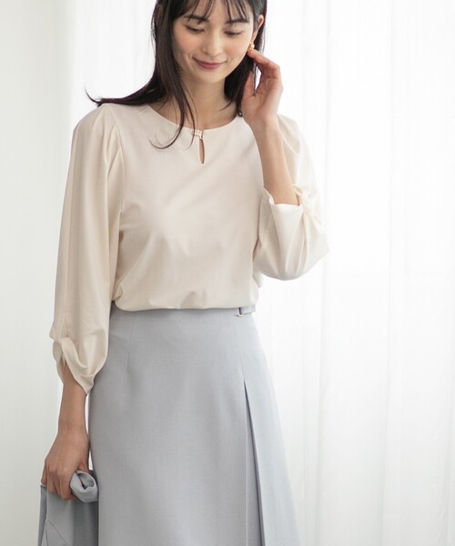 index（インデックス）の「◆ツイストスリーブトップス【接触冷感/洗濯機洗い可】（Tシャツ/カットソー・レディース・ライトブルー/イエロー系その他/オフホワイト/ネイビー・36/38/40/42）」の8枚目の写真