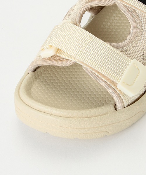 petit main(プティマイン)の「スポーツサンダル(スニーカー・キッズ・アイボリー/ブラック・17cm/18cm/16cm/15cm)」の7枚目の写真