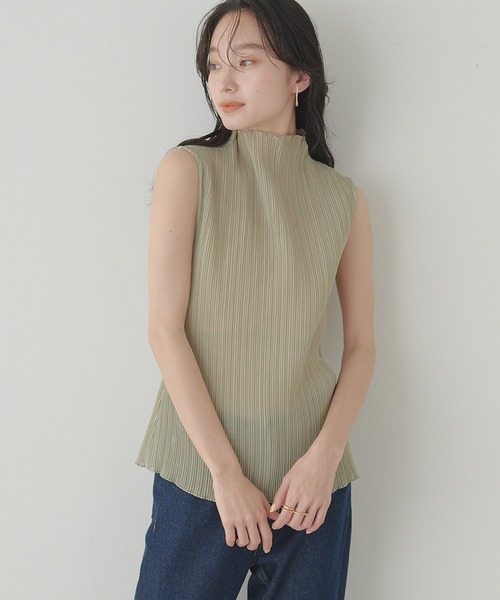 Stylevoice for xxx（スタイルヴォイスフォー）の「プリーツブルーゼノースリトップス（Tシャツ/カットソー・レディース・イエロー/グリーン/オフホワイト/ブラック・FREE）」の4枚目の写真