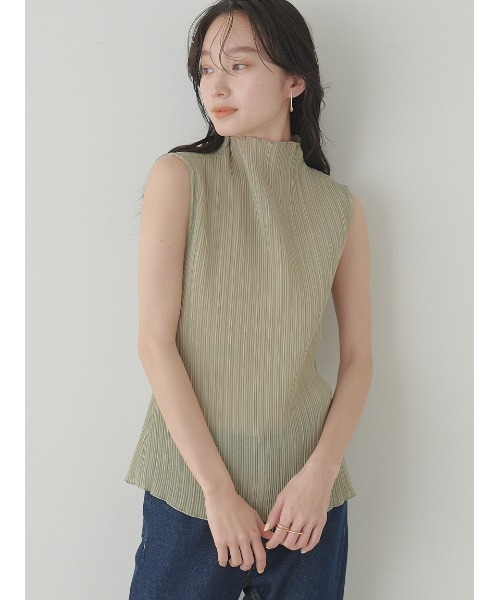 Stylevoice for xxx（スタイルヴォイスフォー）の「プリーツブルーゼノースリトップス（Tシャツ/カットソー・レディース・イエロー/グリーン/オフホワイト/ブラック・FREE）」の5枚目の写真
