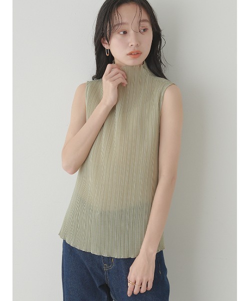 Stylevoice for xxx（スタイルヴォイスフォー）の「プリーツブルーゼノースリトップス（Tシャツ/カットソー・レディース・イエロー/グリーン/オフホワイト/ブラック・FREE）」の6枚目の写真