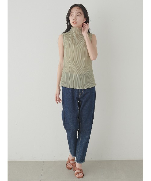 Stylevoice for xxx（スタイルヴォイスフォー）の「プリーツブルーゼノースリトップス（Tシャツ/カットソー・レディース・イエロー/グリーン/オフホワイト/ブラック・FREE）」の7枚目の写真