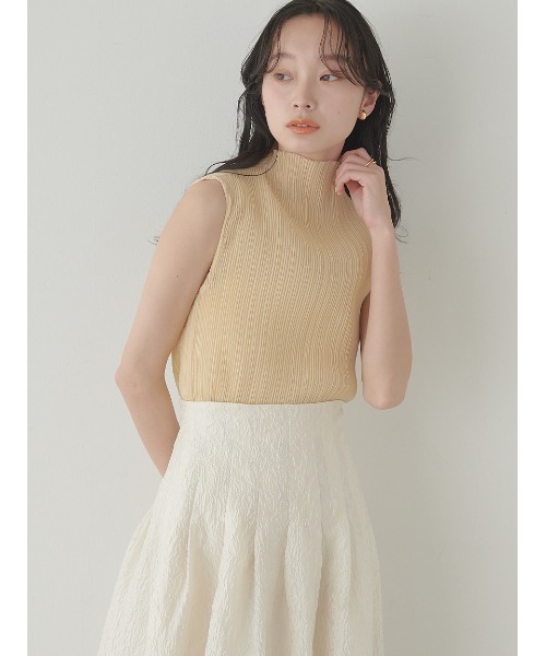 Stylevoice for xxx（スタイルヴォイスフォー）の「プリーツブルーゼノースリトップス（Tシャツ/カットソー・レディース・イエロー/グリーン/オフホワイト/ブラック・FREE）」の13枚目の写真
