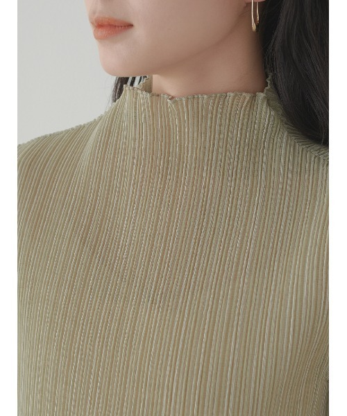 Stylevoice for xxx（スタイルヴォイスフォー）の「プリーツブルーゼノースリトップス（Tシャツ/カットソー・レディース・イエロー/グリーン/オフホワイト/ブラック・FREE）」の21枚目の写真