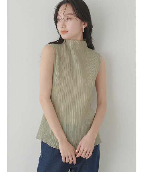 Stylevoice for xxx（スタイルヴォイスフォー）の「プリーツブルーゼノースリトップス（Tシャツ/カットソー・レディース・イエロー/グリーン/オフホワイト/ブラック・FREE）」の22枚目の写真