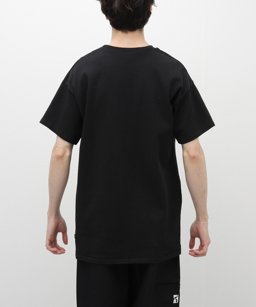 PLEASURES 関税込 サー・スモーク Tシャツ PLEASURES(プレジャーズ) NO SMOKING T-SHIRT BLACK / ロック