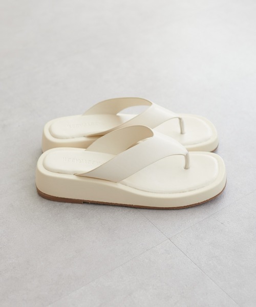 LARUTA(ラルータ)の「【LARUTA】厚底トングサンダル(サンダル・レディース・ブラック/オフホワイト・SMALL/MEDIUM/LARGE)」の9枚目の写真