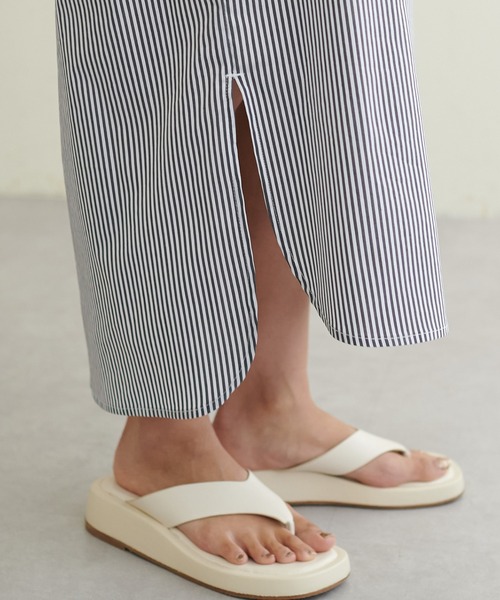 LARUTA(ラルータ)の「【LARUTA】厚底トングサンダル(サンダル・レディース・ブラック/オフホワイト・SMALL/MEDIUM/LARGE)」の3枚目の写真