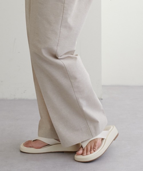 LARUTA(ラルータ)の「【LARUTA】厚底トングサンダル(サンダル・レディース・ブラック/オフホワイト・SMALL/MEDIUM/LARGE)」の4枚目の写真