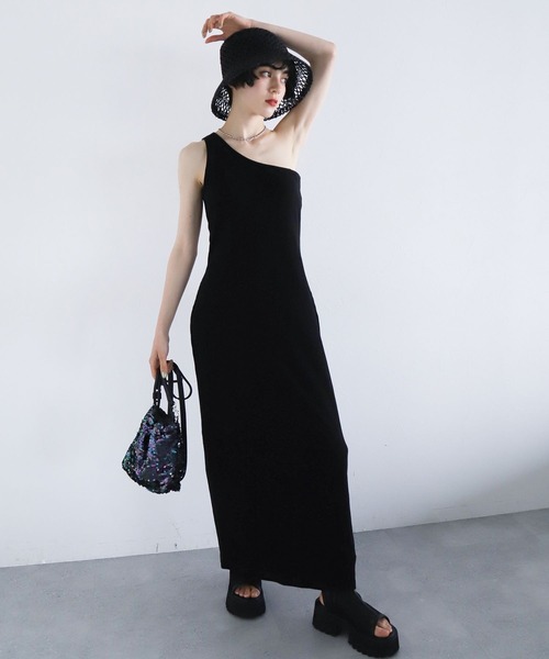 PAGEBOY(ページボーイ)の「カップツキワンショルワンピース(ワンピース・レディース・ブラック/ブラウン・FREE)」の2枚目の写真