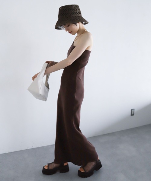 PAGEBOY(ページボーイ)の「カップツキワンショルワンピース(ワンピース・レディース・ブラック/ブラウン・FREE)」の3枚目の写真