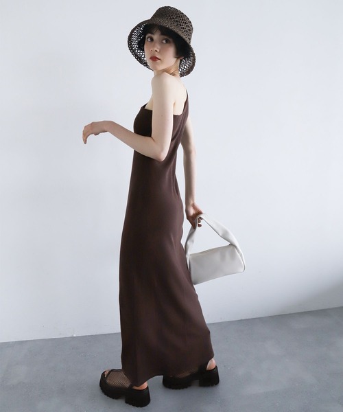 PAGEBOY(ページボーイ)の「カップツキワンショルワンピース(ワンピース・レディース・ブラック/ブラウン・FREE)」の7枚目の写真