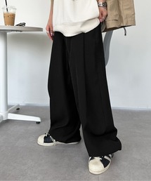 ワイドルーズシルエットスラックスパンツ