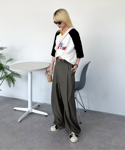 sedacle（セダクル）の「ワイドルーズシルエットスラックスパンツ（スラックス・メンズ・グレー/ブラック・SMALL/MEDIUM/LARGE）」の14枚目の写真