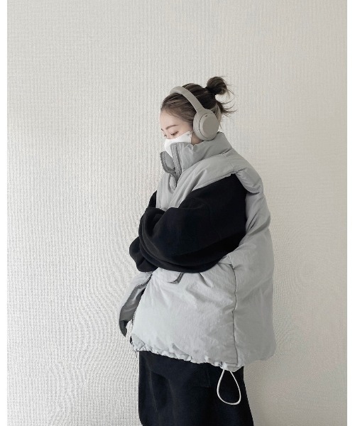 YACA（ヤーカ）の「mulch pocket vest/マルチポケットベスト（ダウンベスト・レディース・グレー・FREE）」の4枚目の写真