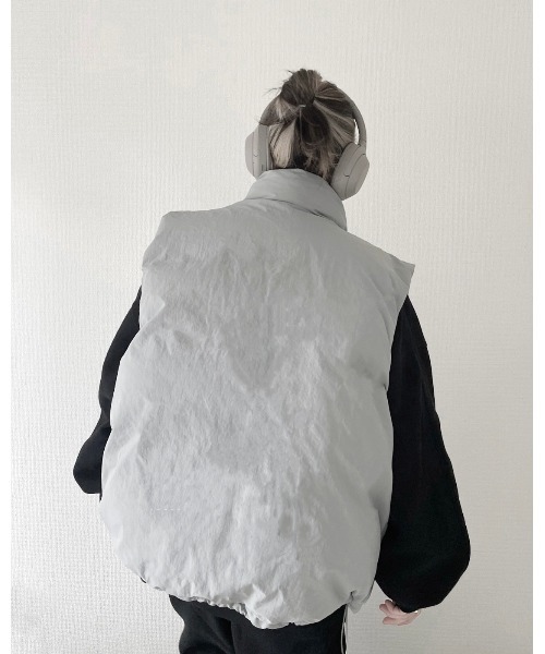 YACA（ヤーカ）の「mulch pocket vest/マルチポケットベスト（ダウンベスト・レディース・グレー・FREE）」の5枚目の写真