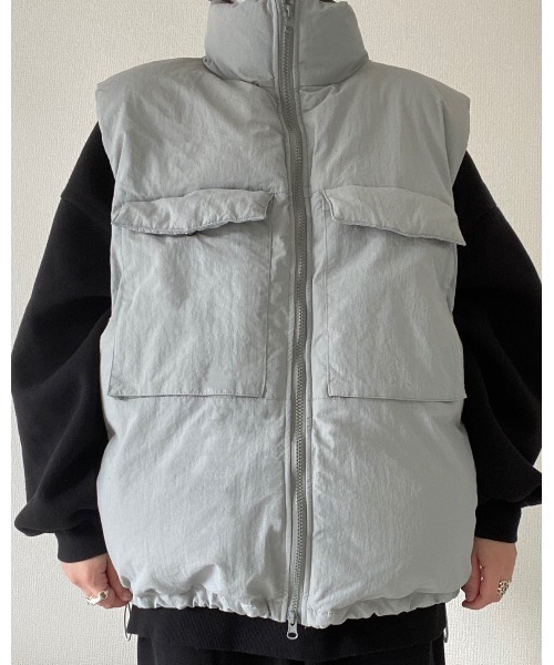 YACA（ヤーカ）の「mulch pocket vest/マルチポケットベスト（ダウンベスト・レディース・グレー・FREE）」の15枚目の写真
