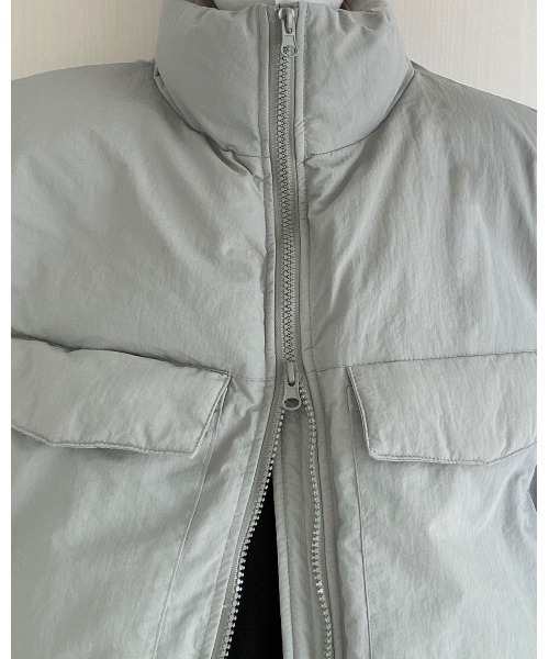 YACA（ヤーカ）の「mulch pocket vest/マルチポケットベスト（ダウンベスト・レディース・グレー・FREE）」の17枚目の写真