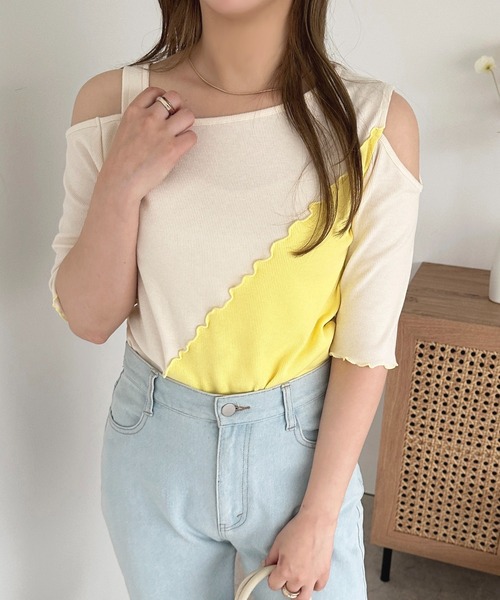 apres jour(アプレジュール)の「オープンショルダーアシメトップス【ZOZOTOWN限定アイテム】(Tシャツ/カットソー・レディース・ブラック系その他/イエロー系その他/グリーン系その他・フリー/X-LARGE)」の3枚目の写真
